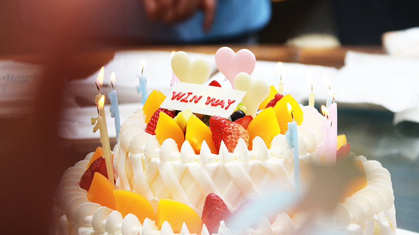 生日快樂(lè)，走一個(gè)！萬(wàn)威機(jī)械給員工壽星來(lái)一場(chǎng)驚喜生日派對(duì)